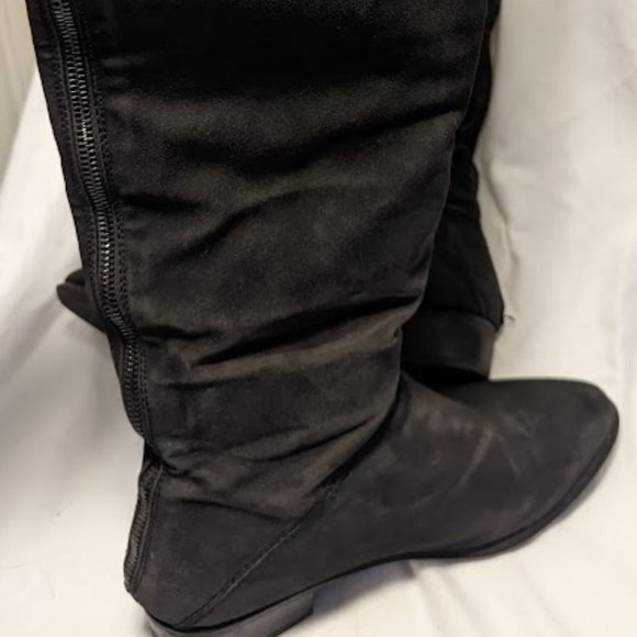 Tall knee high black suede boot - Picture 2 of 5